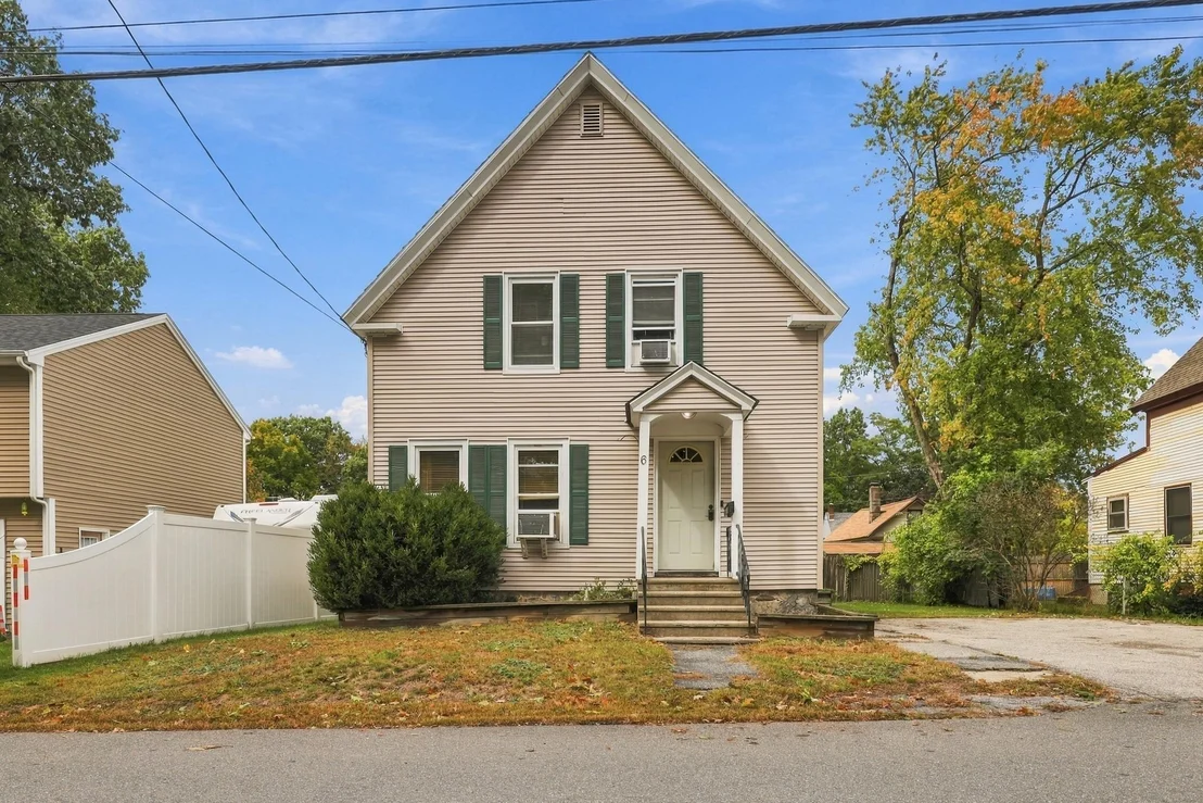 Photo of 6 Howard