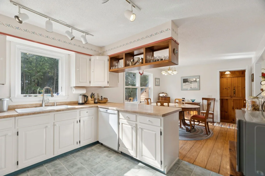 Photo of 455 Hawk Pine