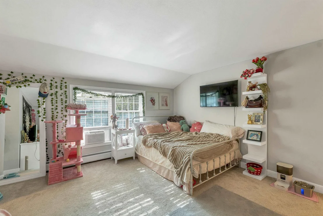 Photo of 9 Meadowview