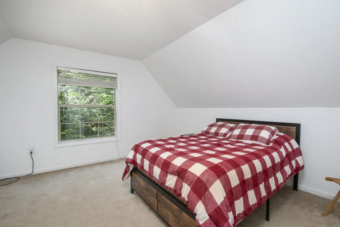 Photo of 89 Townsend Brook