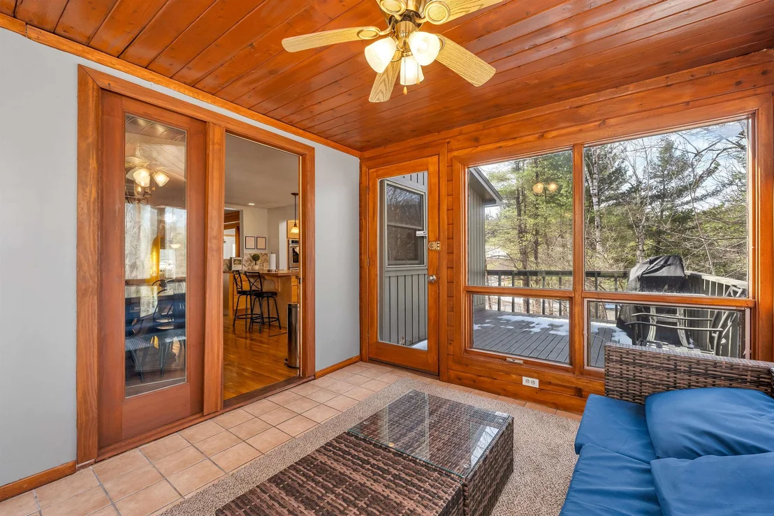 Photo of 35 Valley