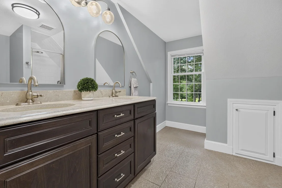 Photo of 14 Fieldstone