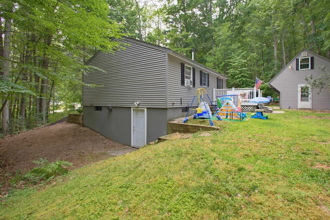 Photo of 41 John