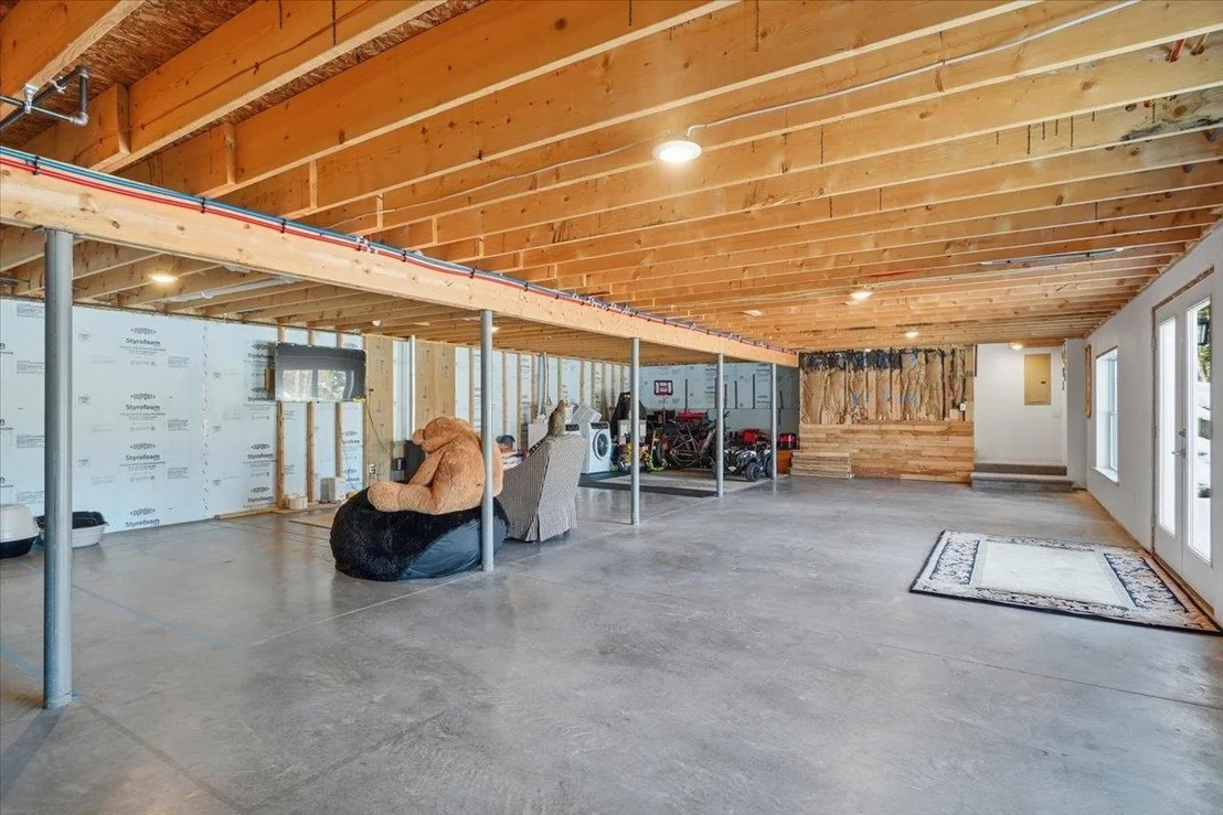 Photo of 1074 Williamson