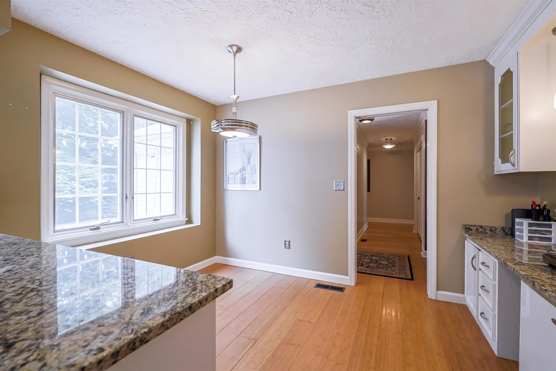 Photo of 20 Buttonwood