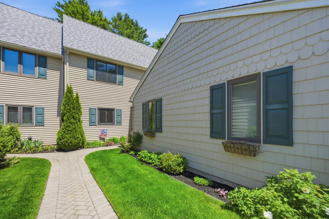 Photo of 10 Hampton Towne