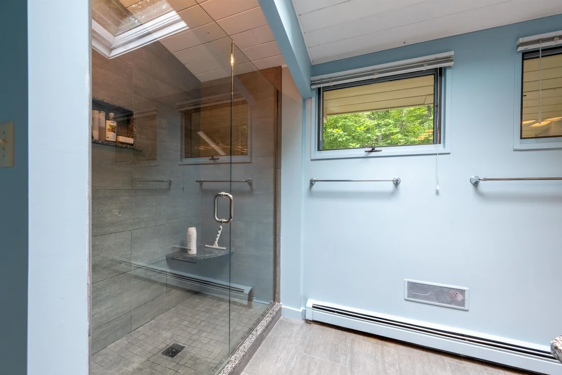 Photo of 477 Morgan