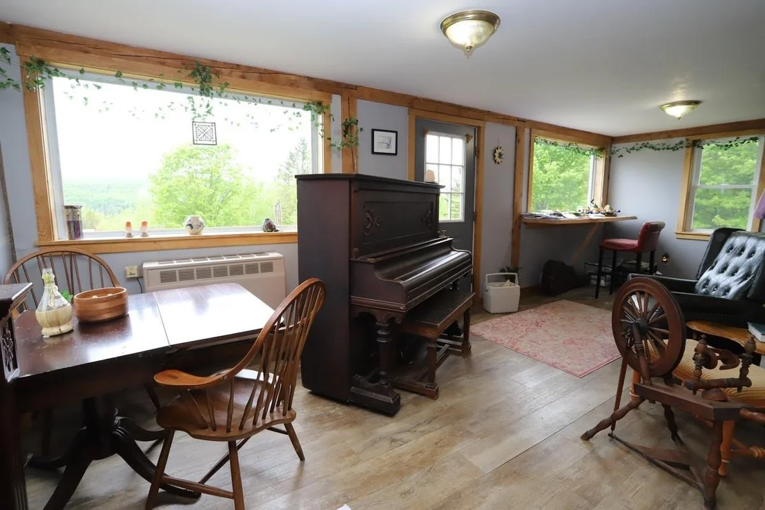 Photo of 760 Spencer Hill