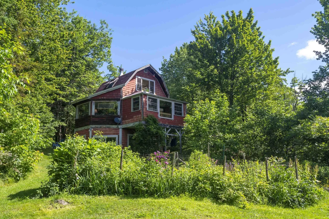 Photo of 186 MacKenzie