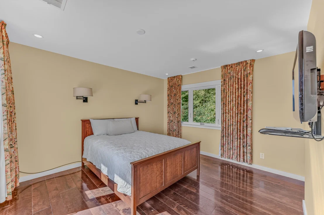 Photo of 209 Ledgewood
