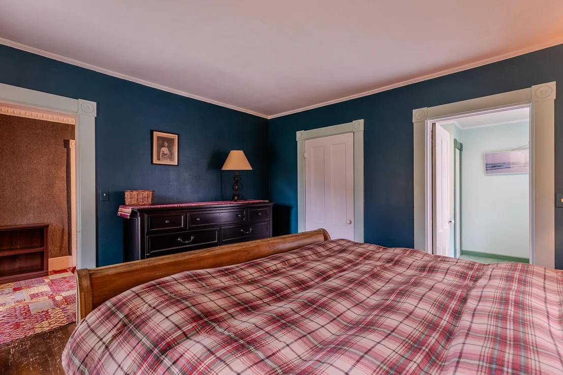Photo of 818 Danby Hill