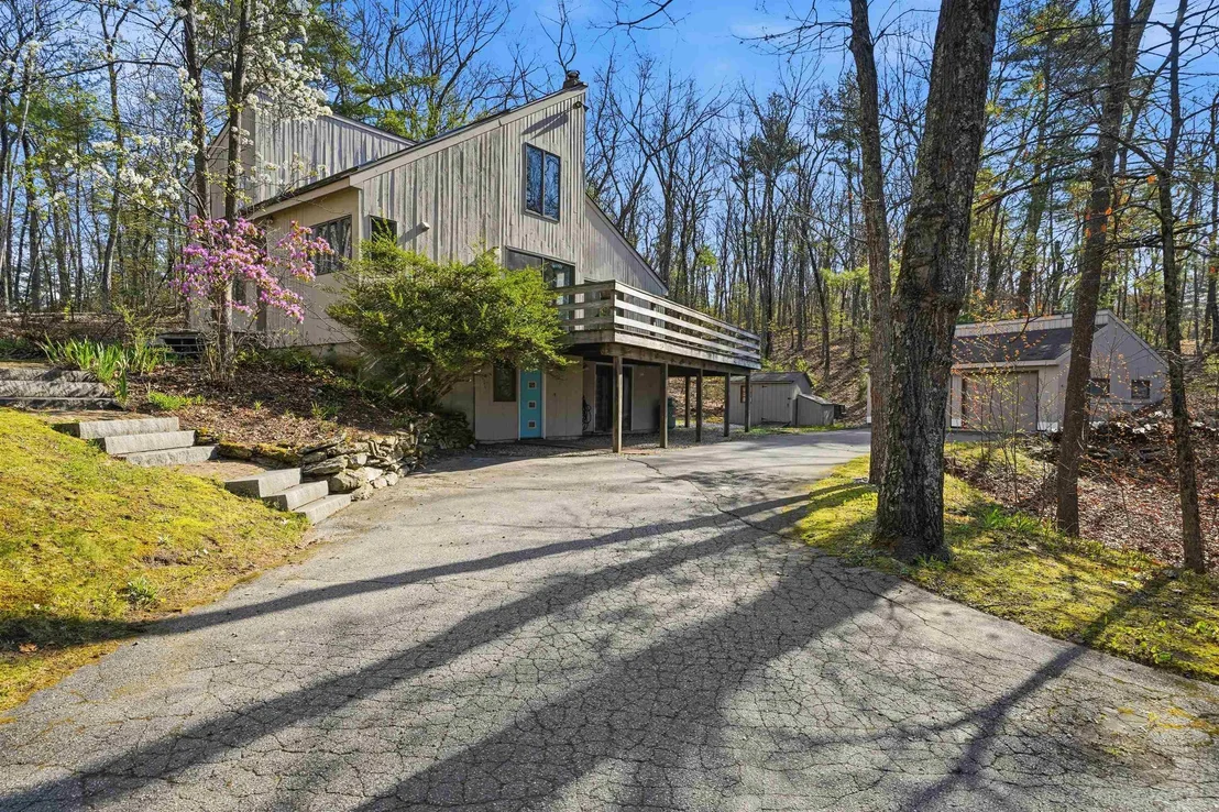 Photo of 88 Meetinghouse