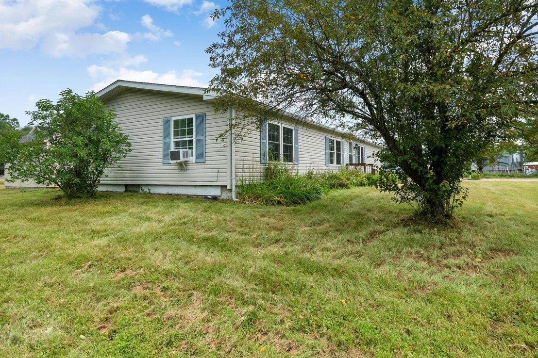Photo of 425 Mountain View