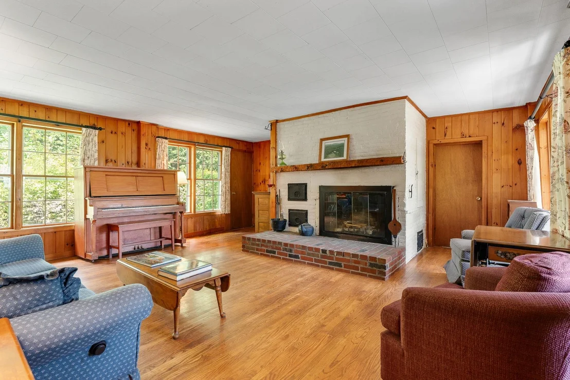 Photo of 373 Perham