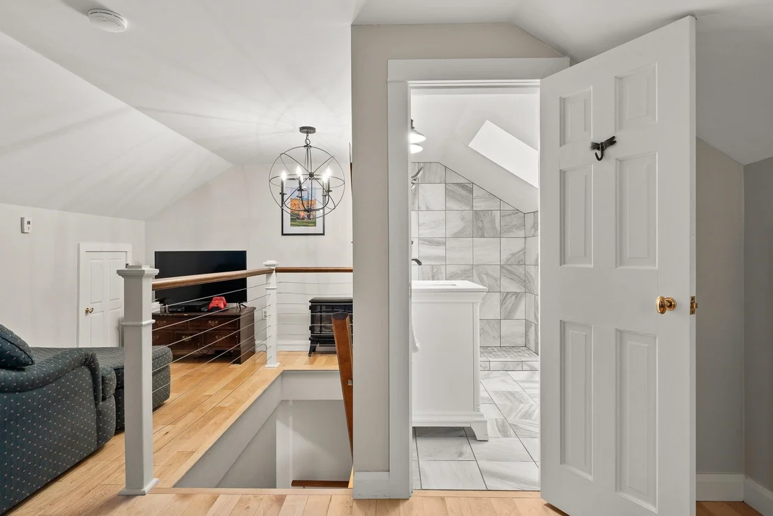 Photo of 515 Shattuck Hill