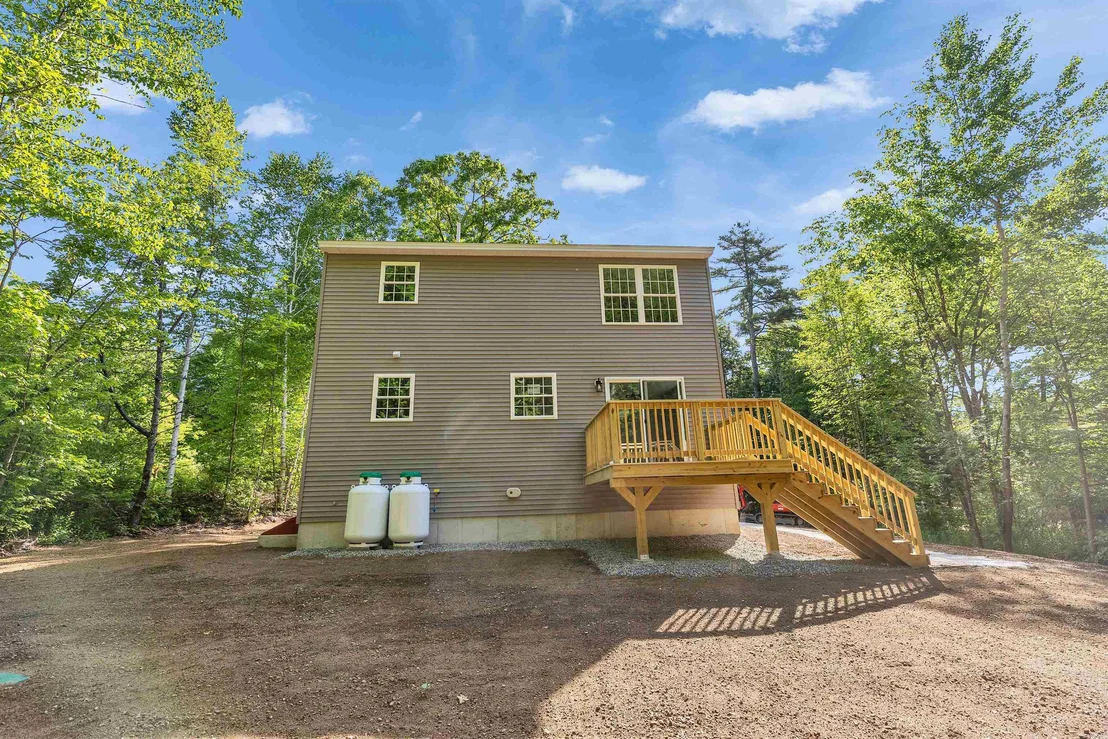 Photo of 32 Deerpoint