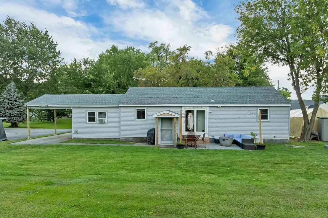 Photo of 6 Emerson