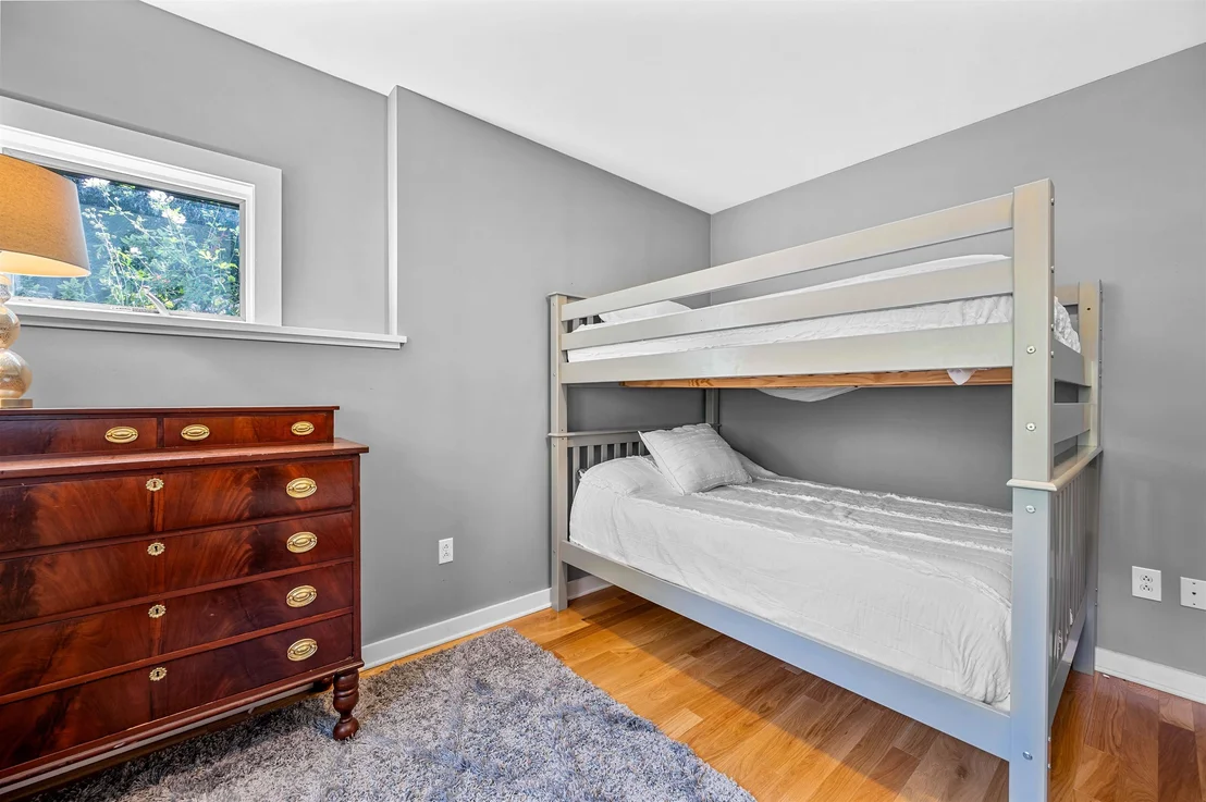 Photo of 111 Pine Tree
