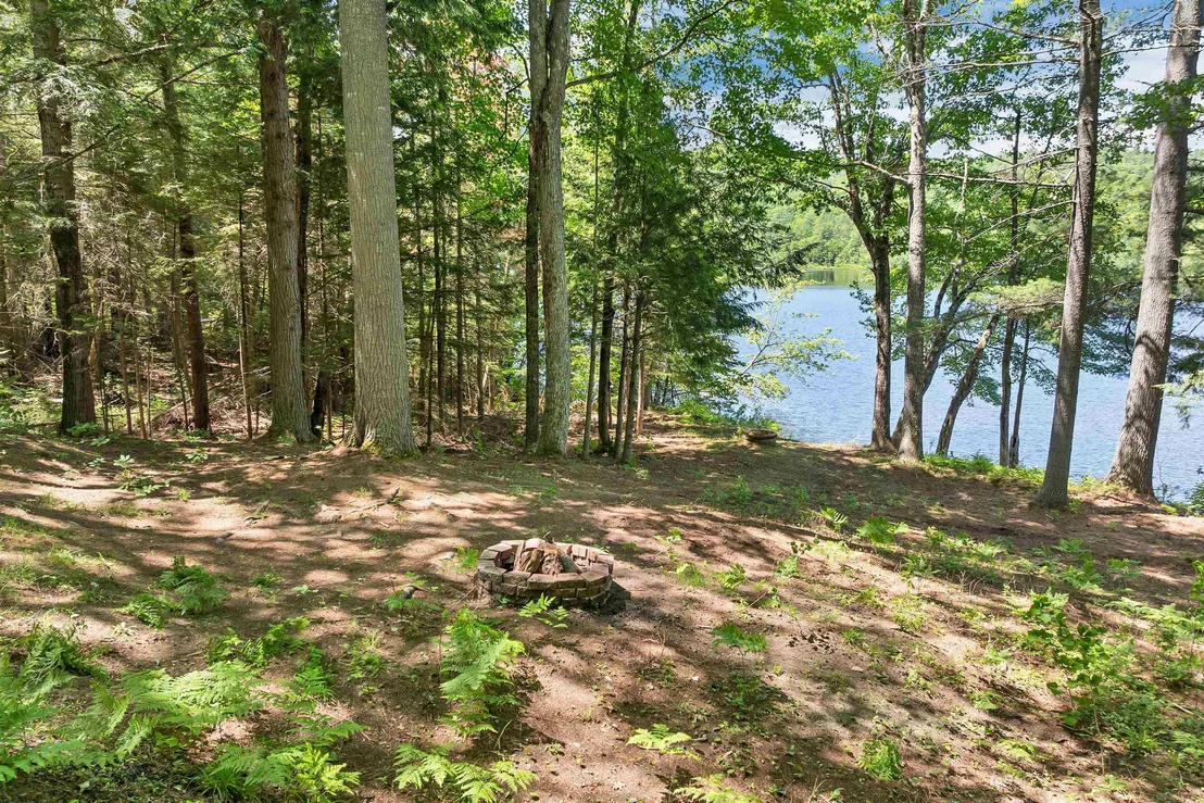 Photo of 309 Stocker Pond
