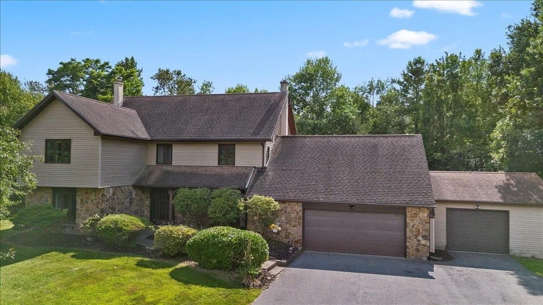 Photo of 230 Pine Meadow