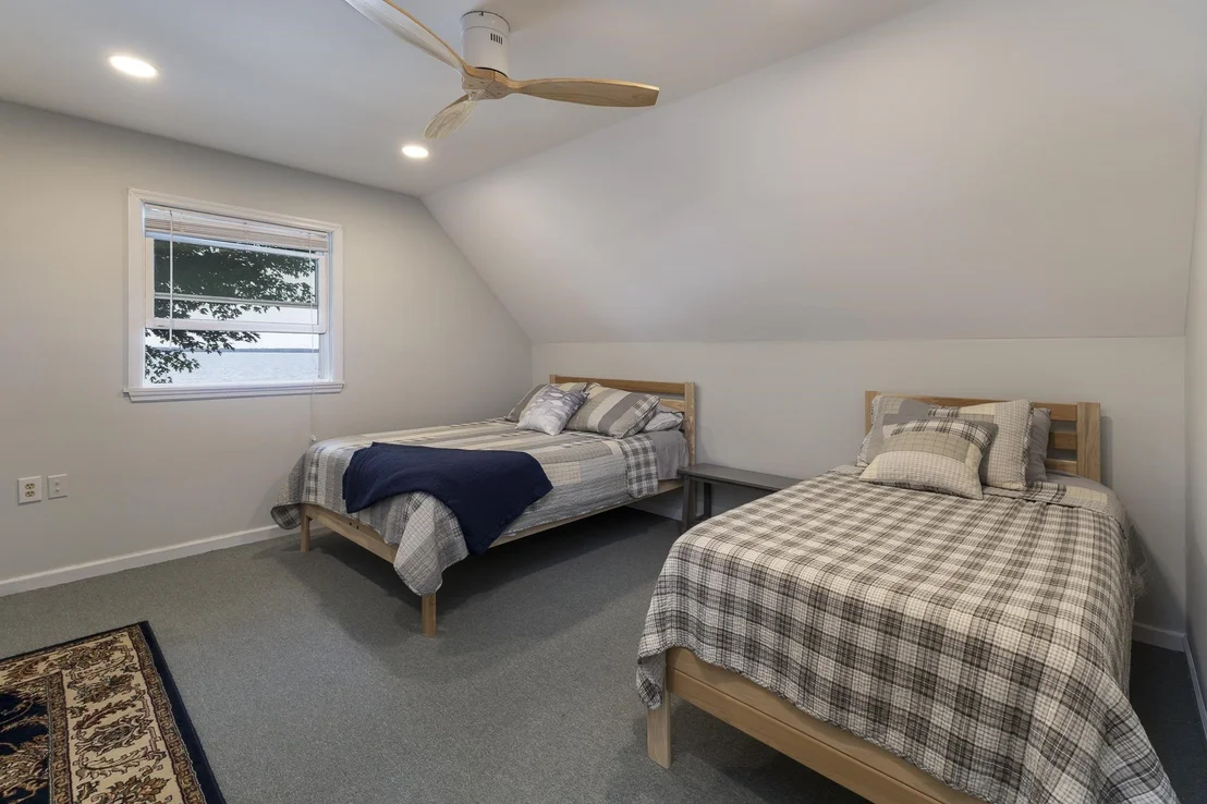 Photo of 502 Duck Point