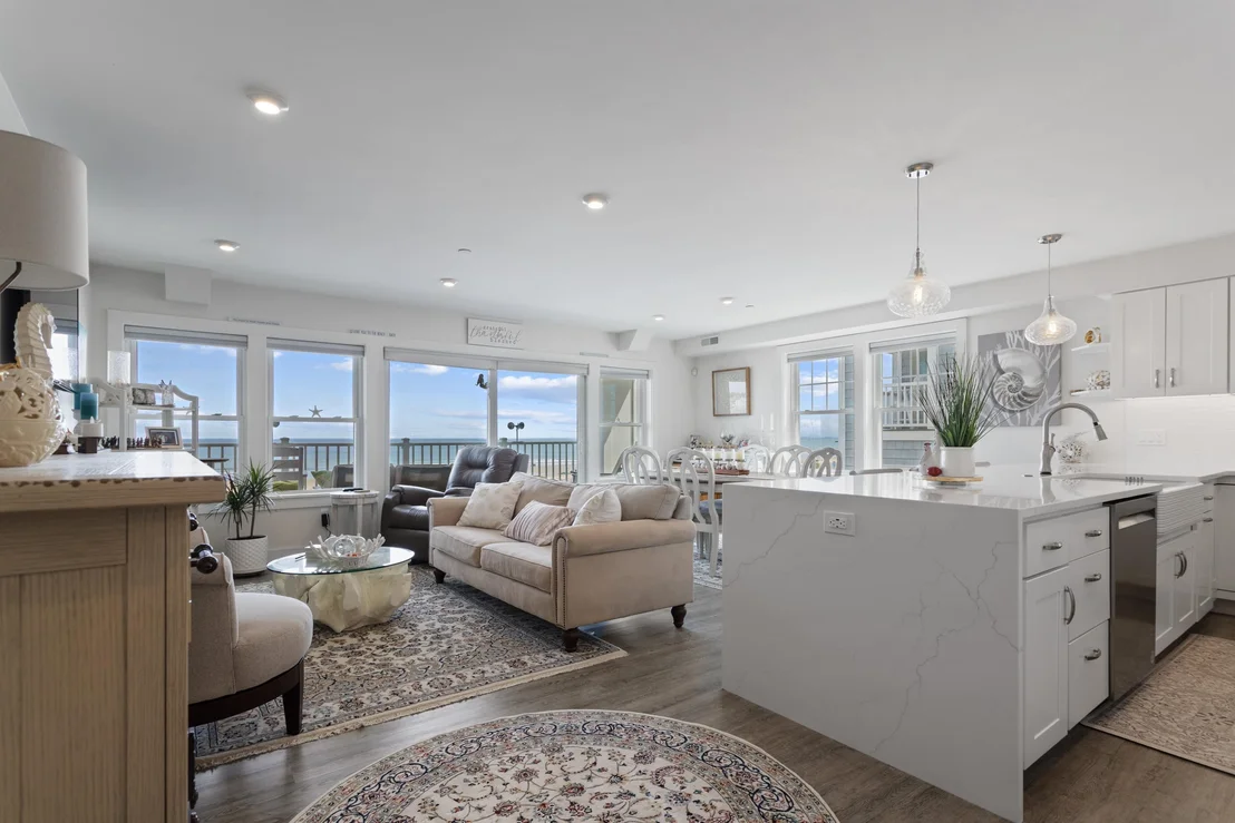 Photo of Unit 3 at 377 Ocean