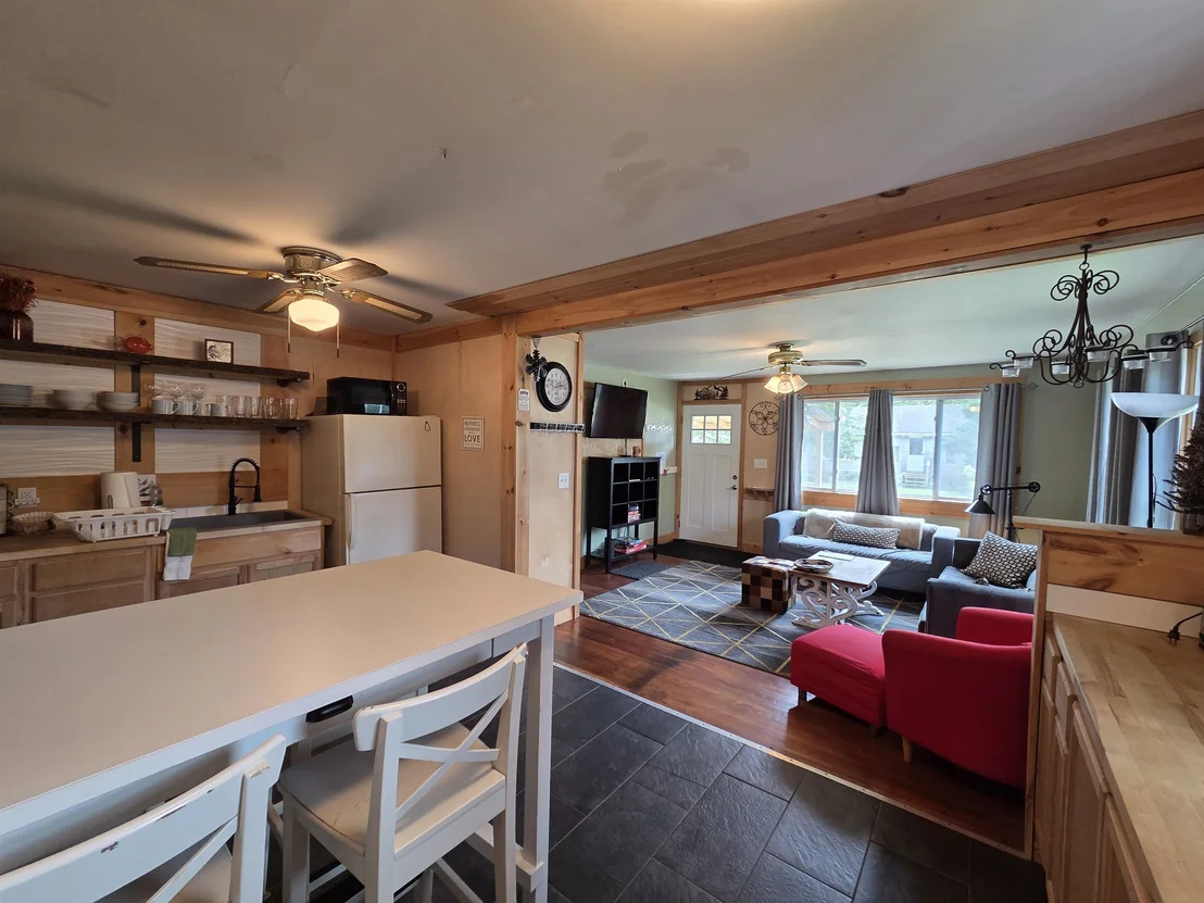 Photo of 33 Pleasant Street