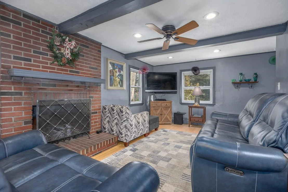 Photo of 140 Mountain View