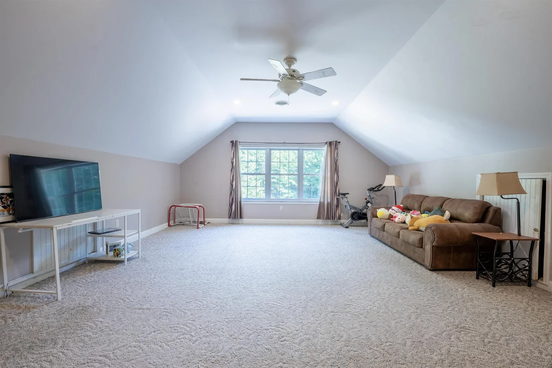 Photo of 633 1st Crown Point