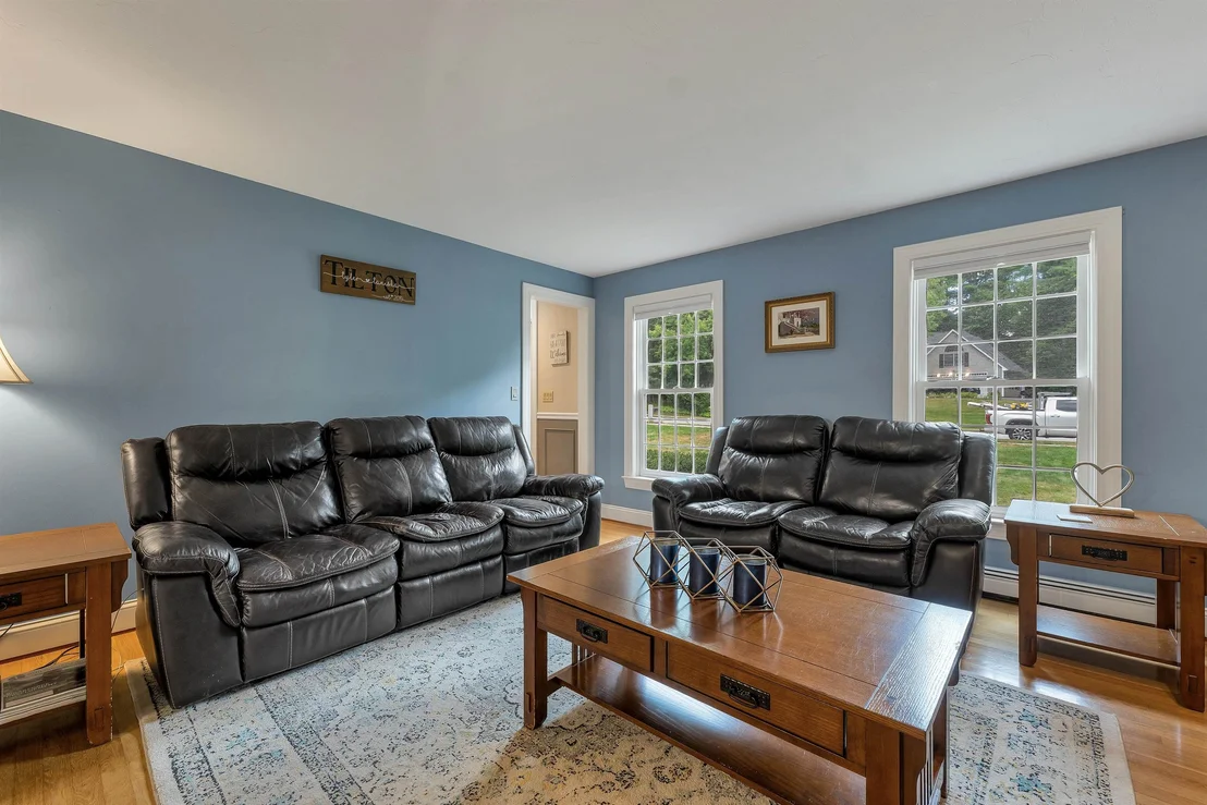 Photo of 27 Oakmont