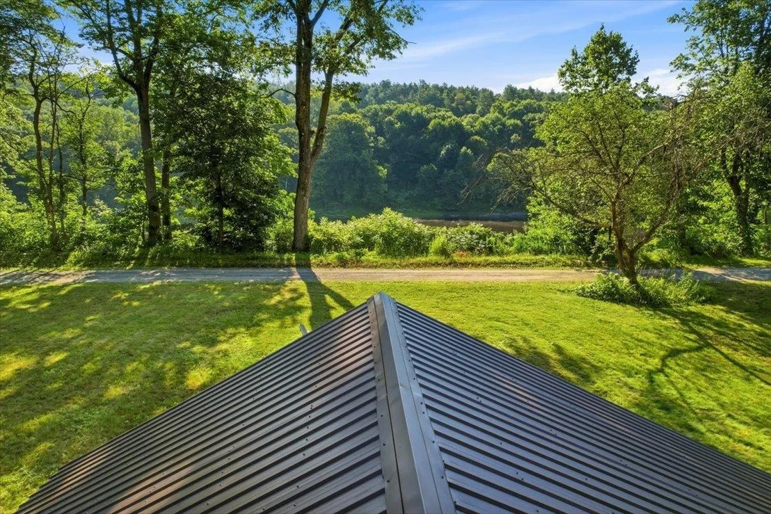 Photo of 288 River