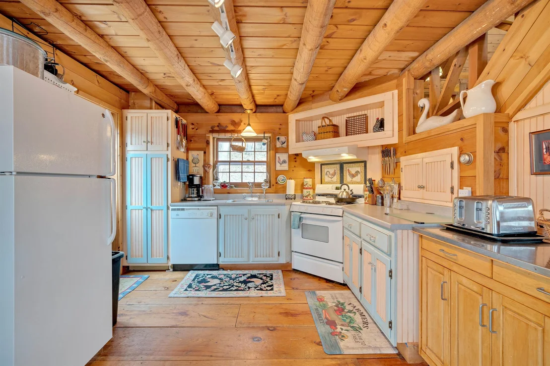 Photo of 211 Wood