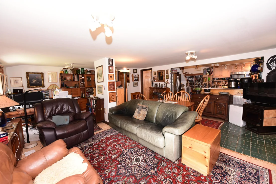 Photo of 23 Acorn