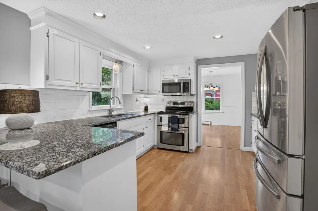 Photo of 2 Queensway