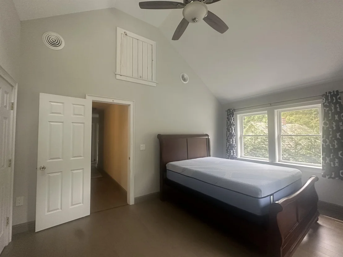 Photo of 34 Pleasant