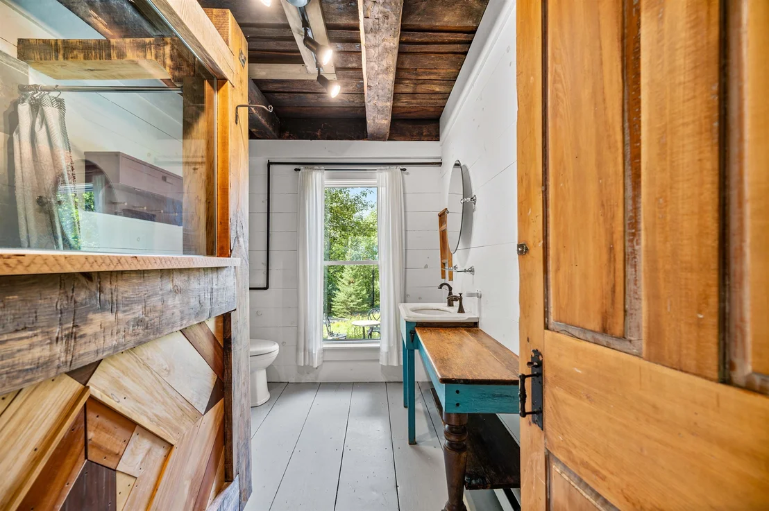 Photo of 520 Collar Hill