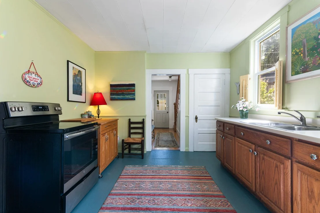 Photo of 19 Blakeslee