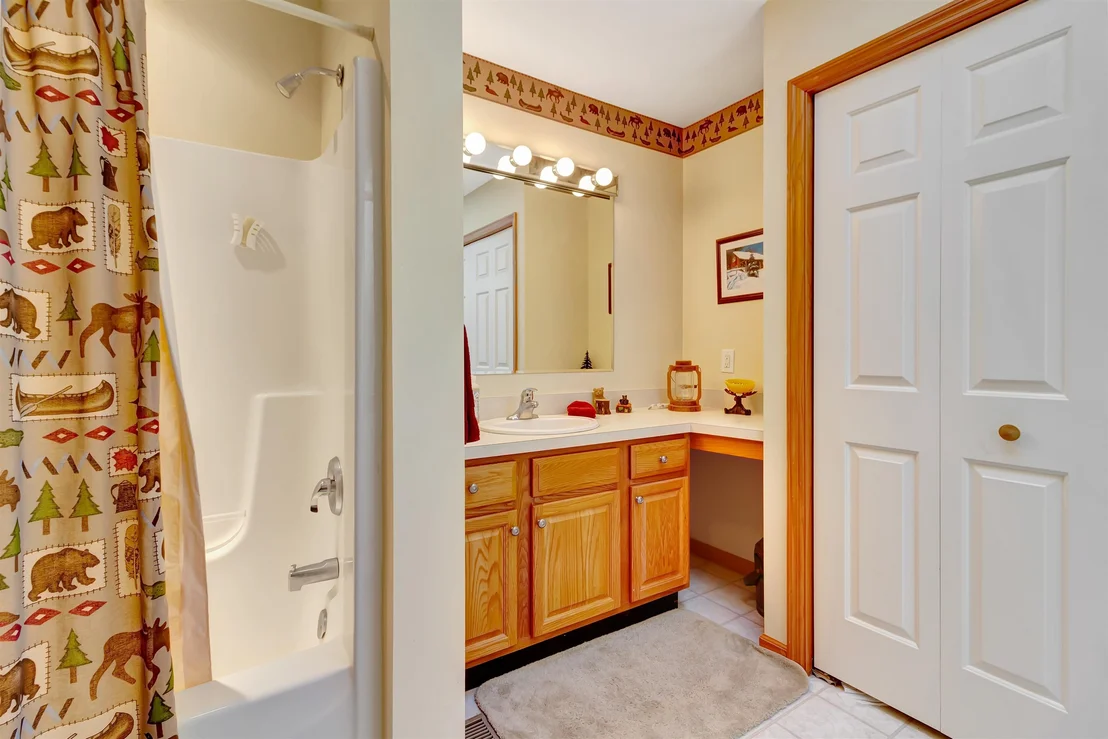 Photo of 1229 Sheldon Hill