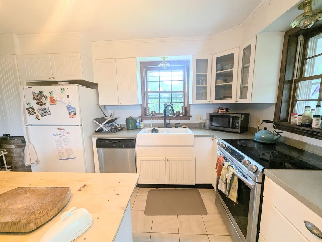 Photo of 3954 West Barnet