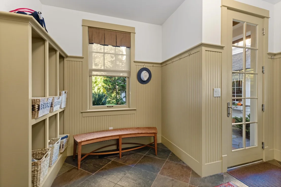 Photo of 24 WISTERIA