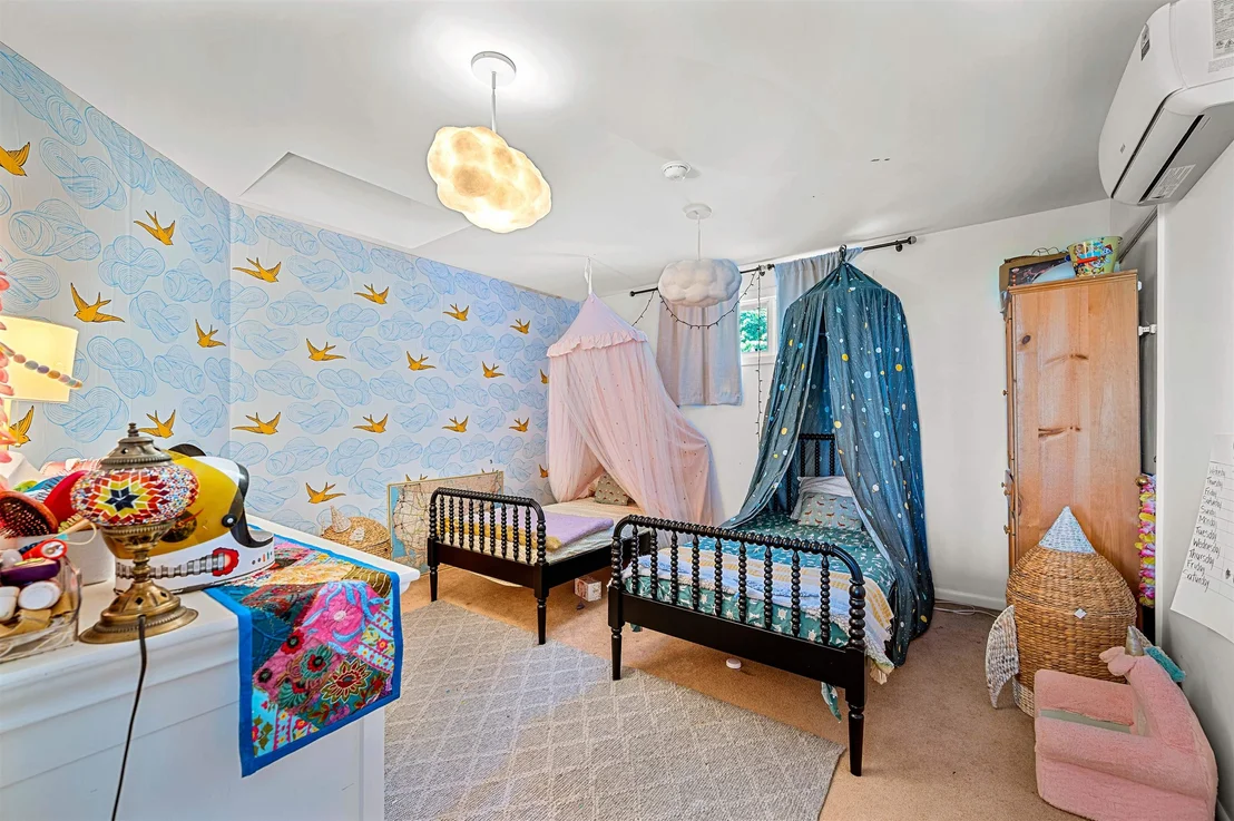 Photo of 119 Pinnacle