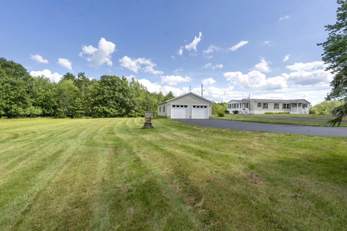 Photo of 955 Calef