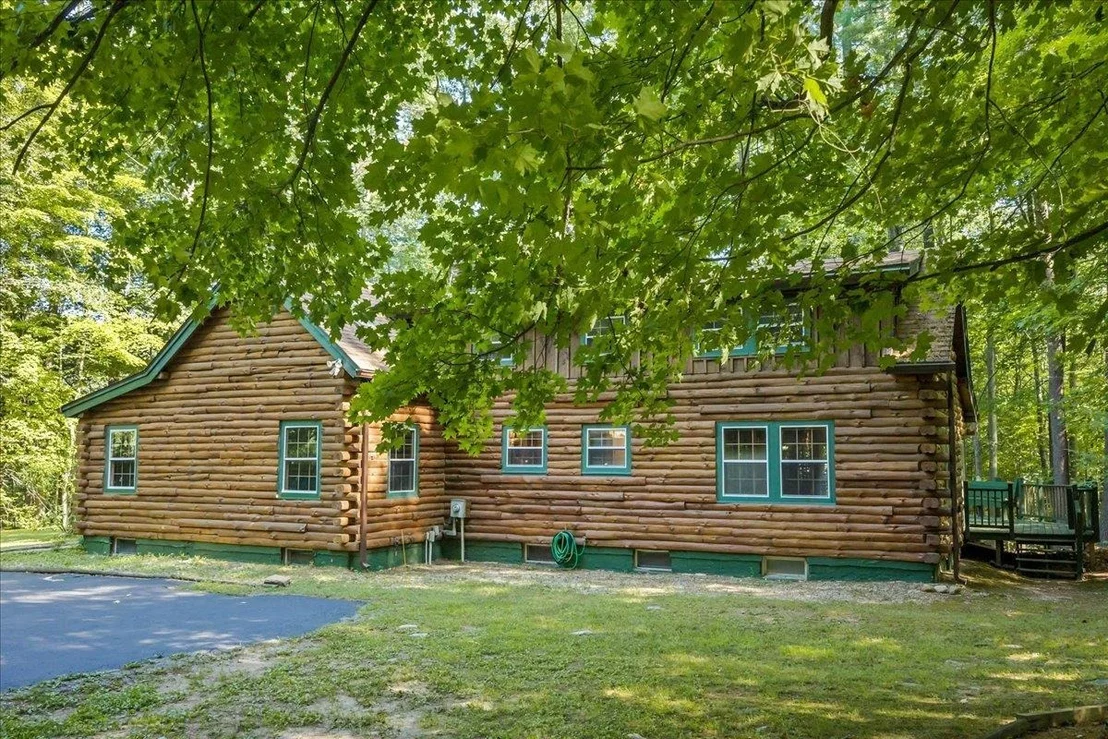 Photo of 34 Edwards Mill