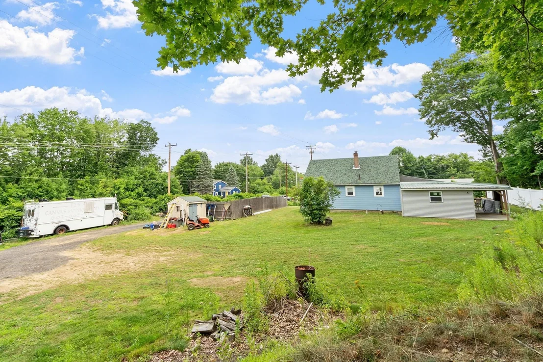 Photo of 32 Rollins