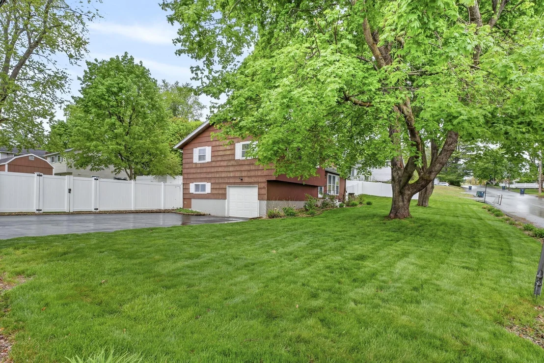 Photo of 130 Colgate