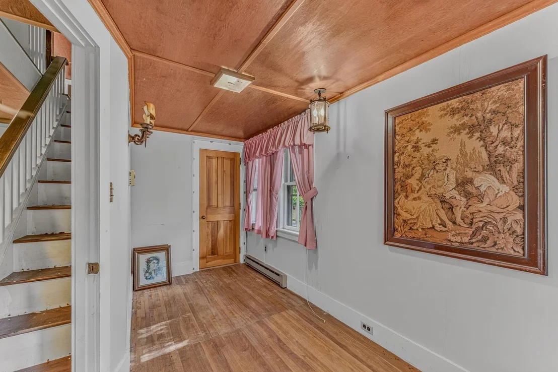 Photo of 1479 Main