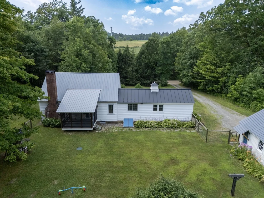 Photo of 720 Pine Banks