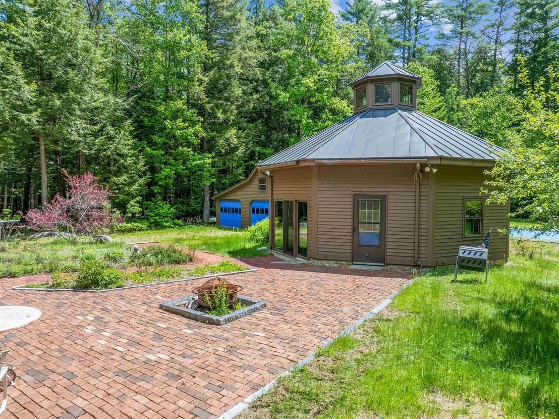 Photo of 47 Forest Pond