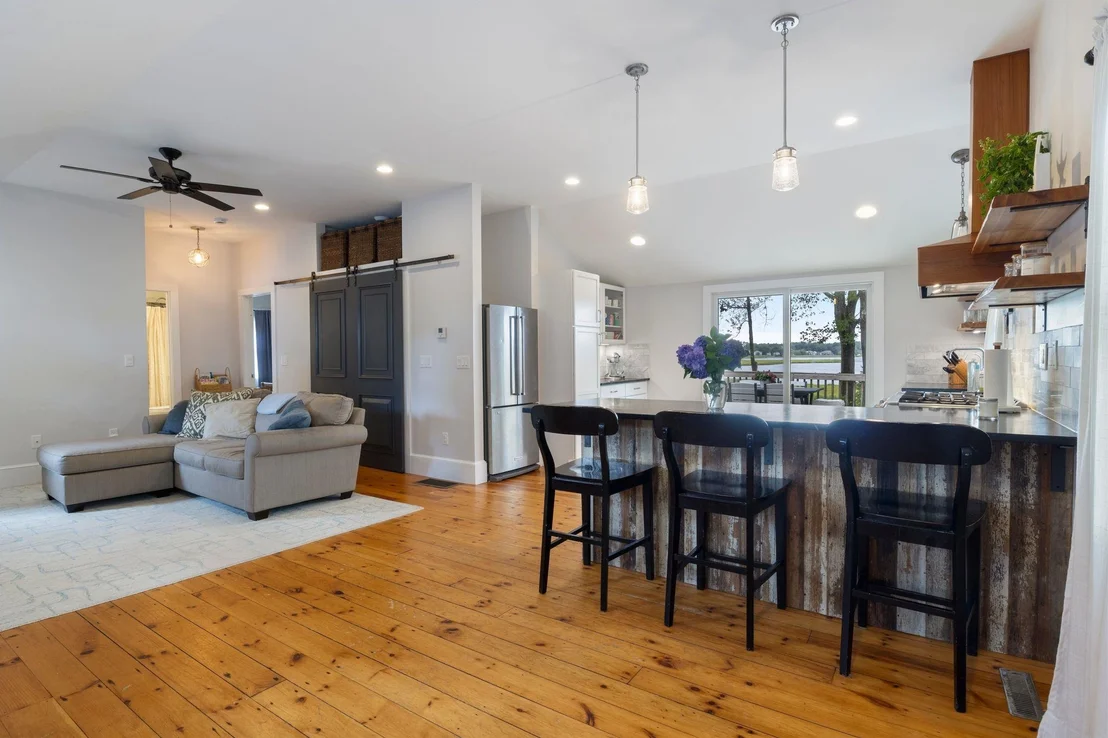 Photo of 24 Walnut