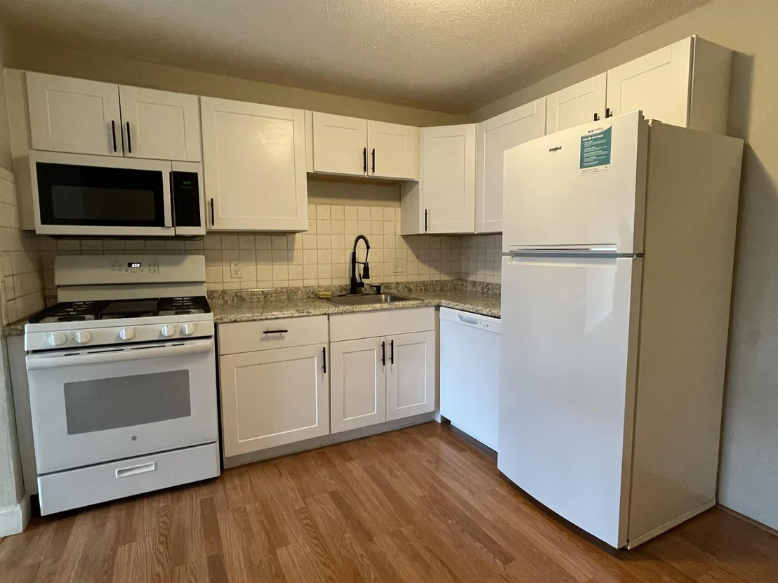 Photo of Unit 21 at 124 Mammoth